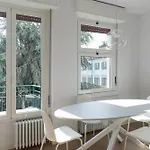 Youhosty - Bright Apartment Gioia